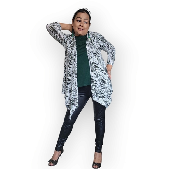 Chic Zebra Pattern Drape Cardigan - Picture 5 of 13